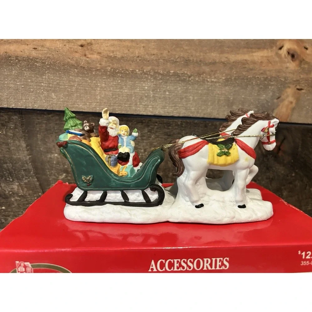 Dickens Collectables‎ Accessories Santa on a Sleigh 1996 with band